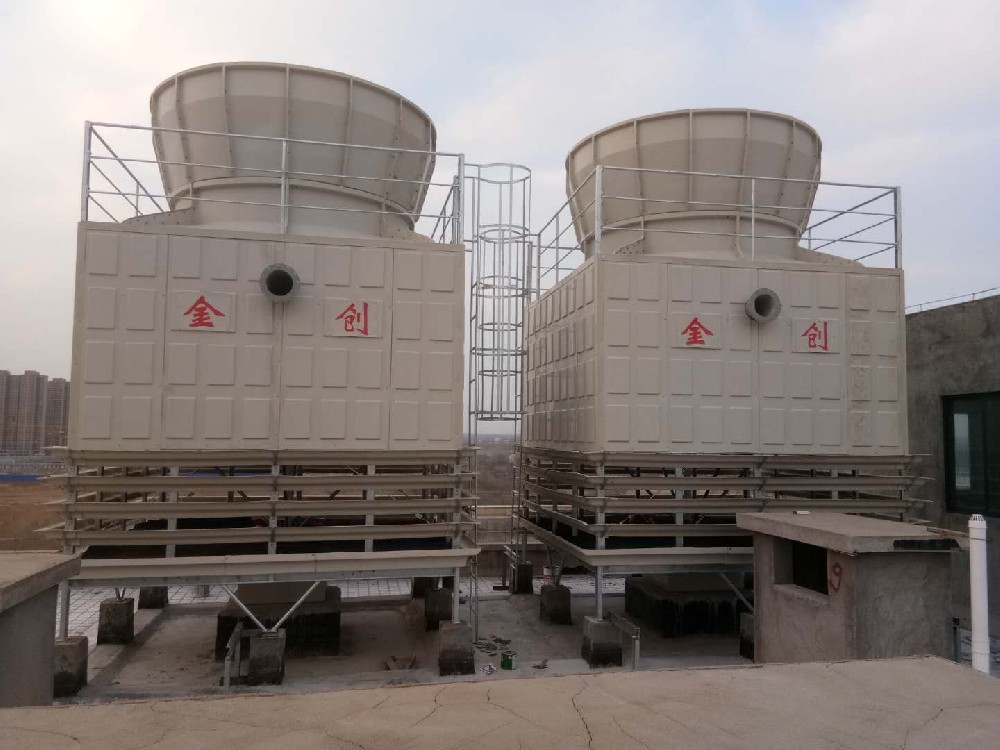 冷卻塔在工作時(shí)是怎樣運(yùn)作的呢？